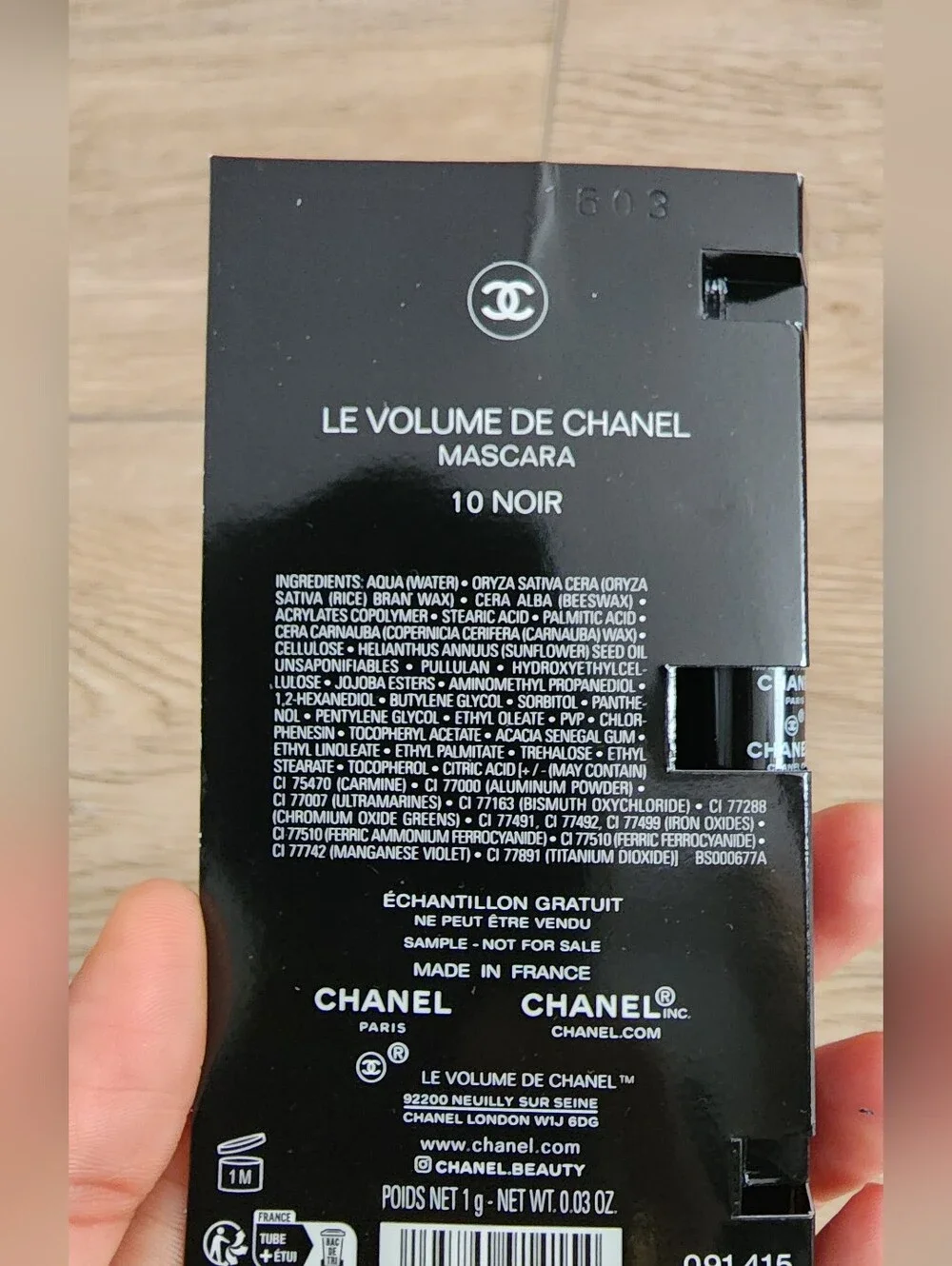 New Le Volume De Chanel Mascara #10 NOIR Black .03 oz Sample Mini Size